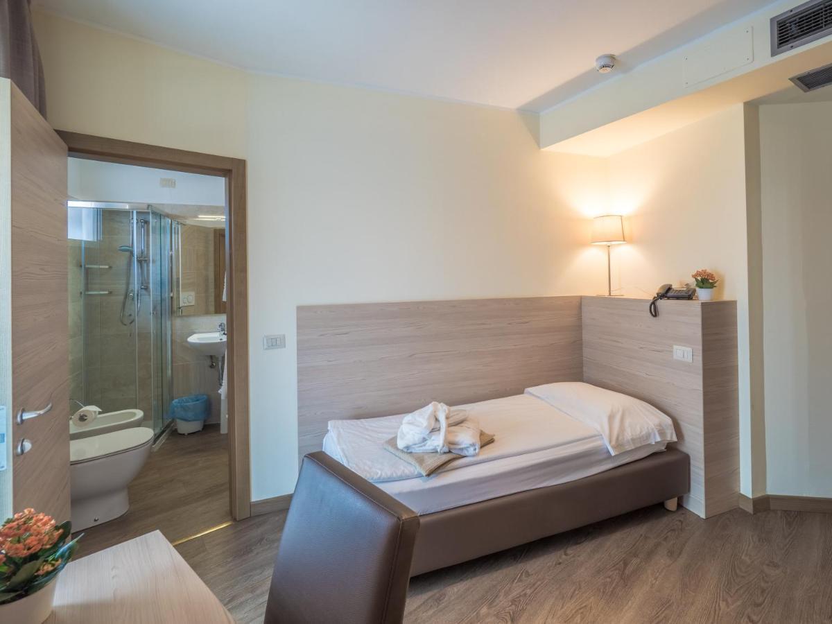 Hotel Capo Reamol 4*